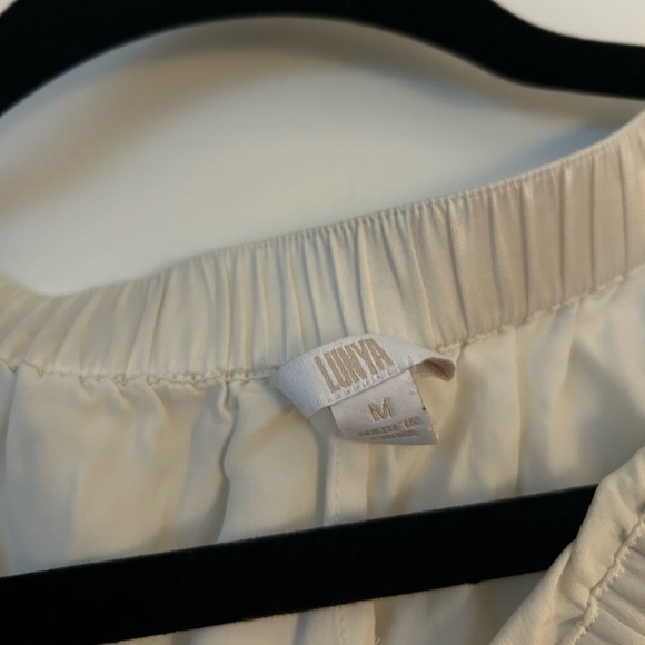 Lunya Washable Silk Set in White - Picture 9 of 9